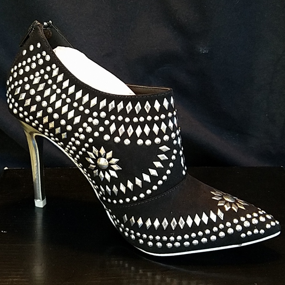 Booties - Picture 4 of 7